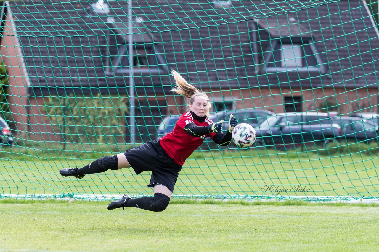 Bild 57 - F SV Boostedt - SV Fortuna St. Juergen : Ergebnis: 2:1